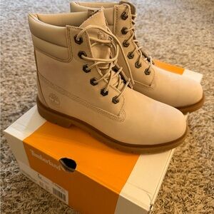 Timberland Women's light taupe  Waterproof Boots